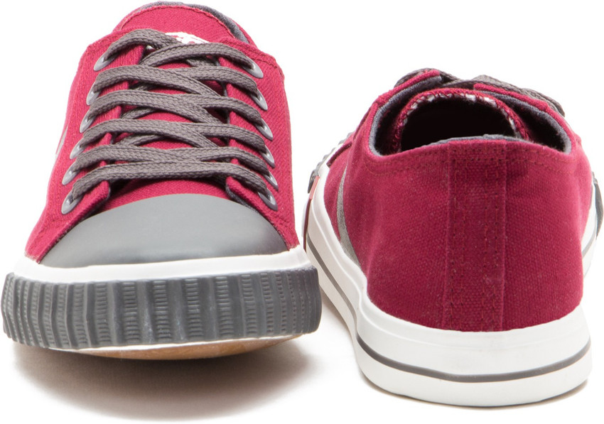 Lancer canvas shoes clearance