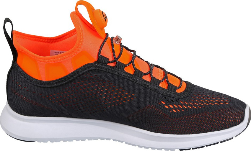 Orange hot sale reebok pumps