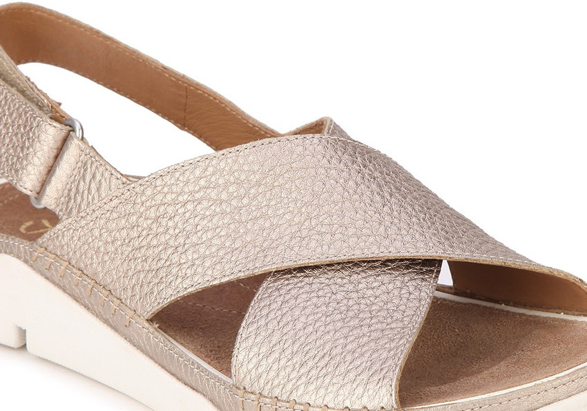 Clarks outlet gold flats