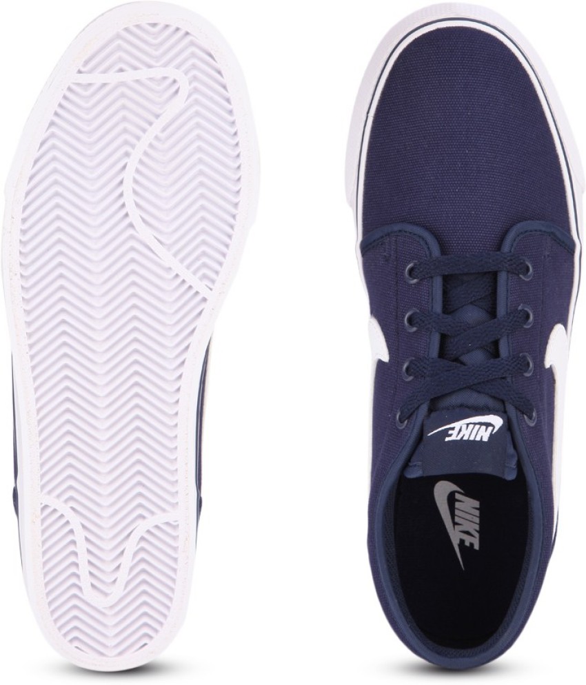 Nike toki low sales shoes