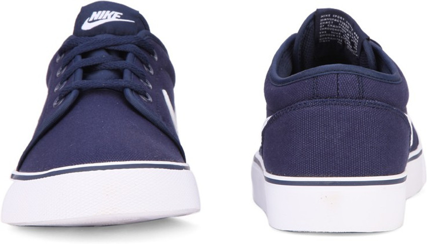 nike toki low