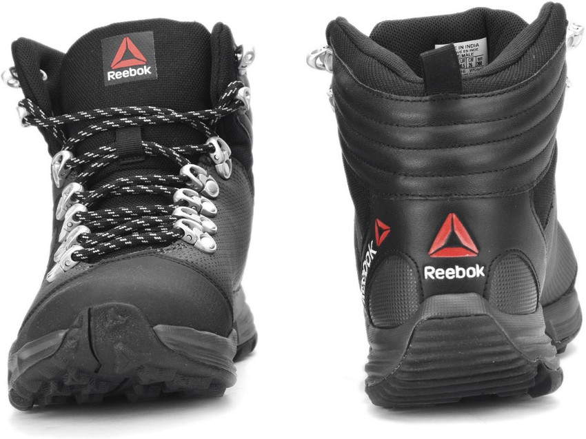 Outdoor reebok top