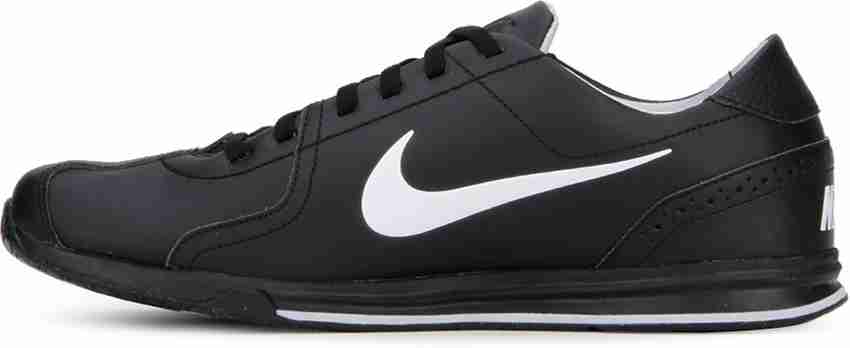 Nike circuit trainer clearance