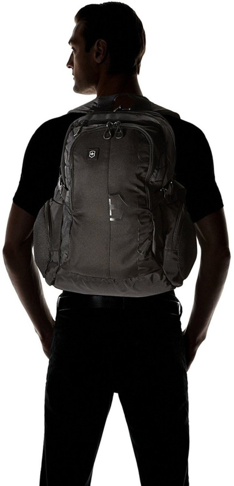 Victorinox discount pilot backpack