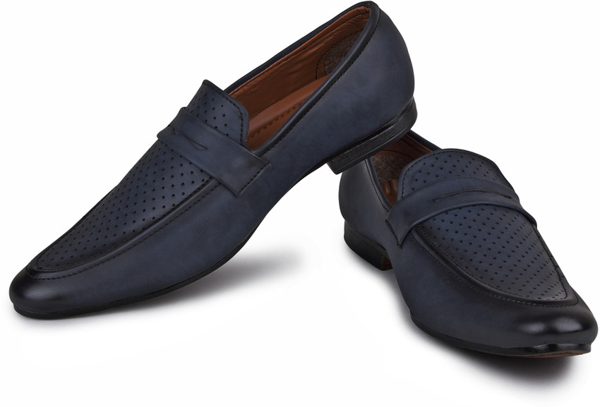 Boys shop shoes belly