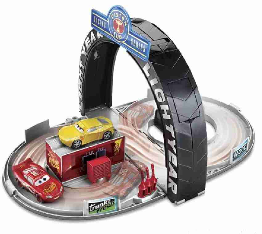 DISNEY Disney Cars FBG43 Cars 3 Piston Cup Portable Play set
