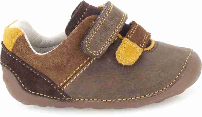 Clarks first baby hot sale boy shoes