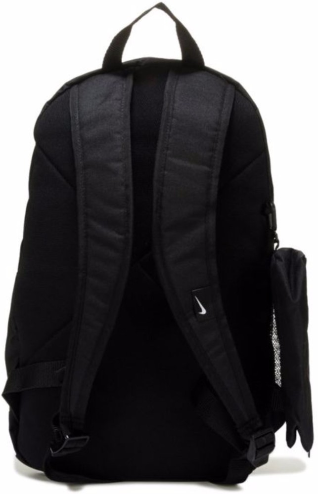 Nike hotsell backpacks snapdeal