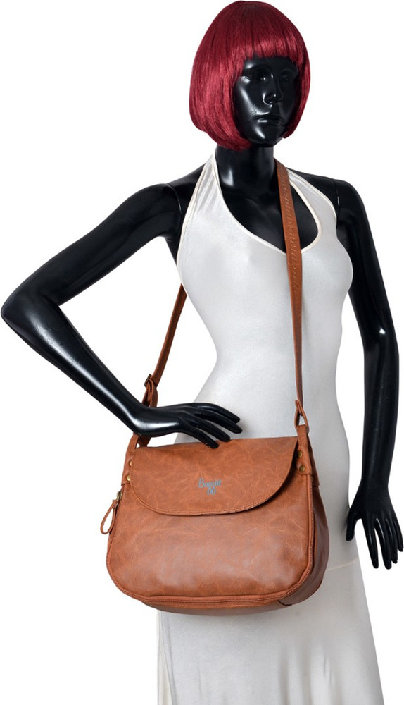 Baggit pink best sale solid sling bag