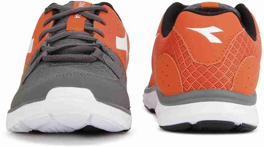 Diadora hawk running online