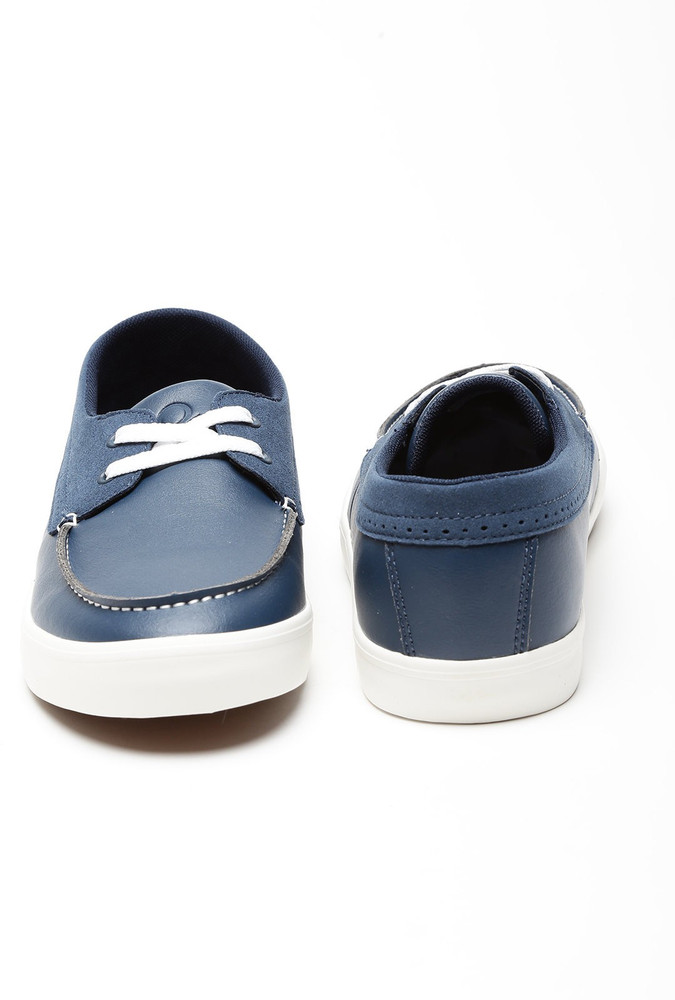 Benetton outlet boat shoes