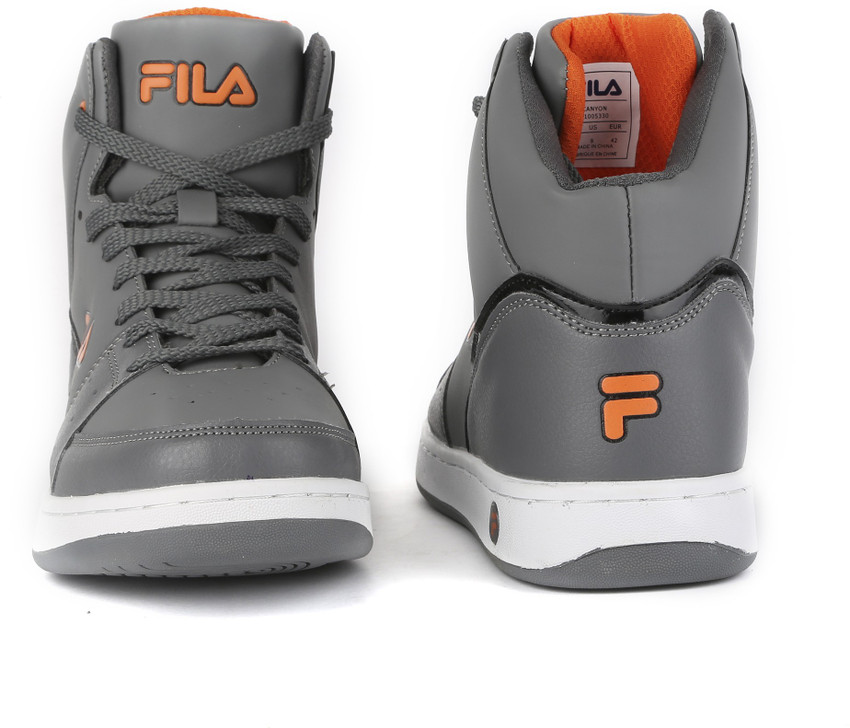 Fila canyon hotsell mid ankle sneaker
