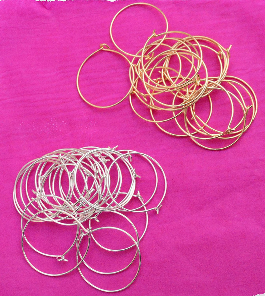 Ear round outlet ring