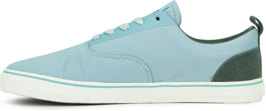 Benetton sales shoes flipkart