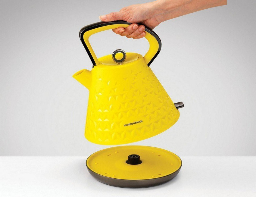 Morphy richards yellow top kettle and toaster