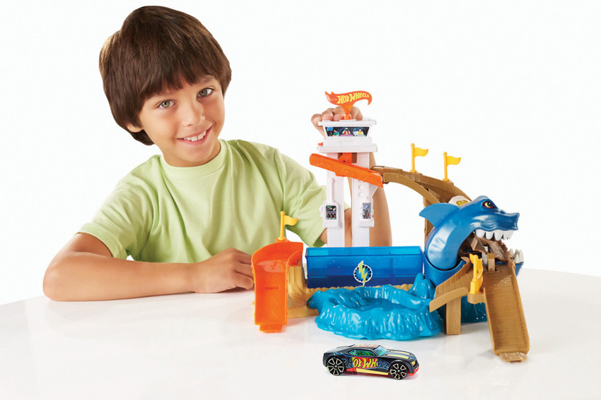 HOT WHEELS Buy HOT WHEELS COLOR SHIFTERS SHARKPORT SHOWDOWN BGK04