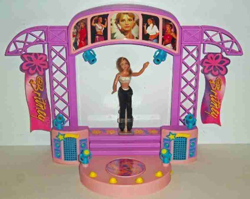 Britney Spears Concert Stage With Doll Stage Plays 5 Songs 2000