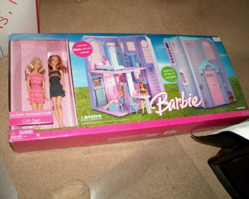 Barbie city pretty townhouse deals