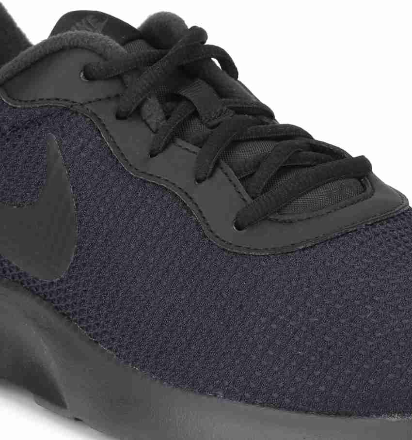 Nike tanjun se on sale black