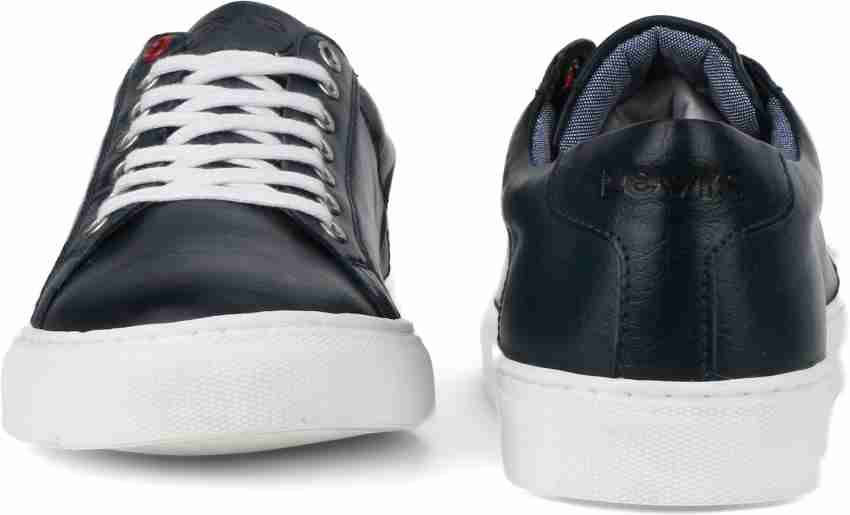 Levi's prelude sale sneakers