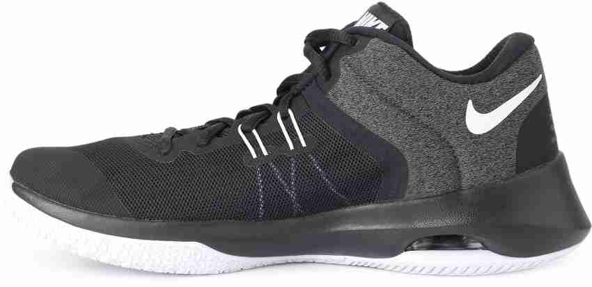 Nike men's air versatile clearance ii nbk basketball shoes