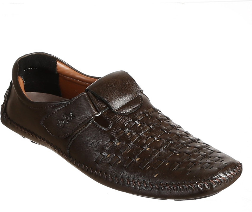 Fashion hotsell brand sandals