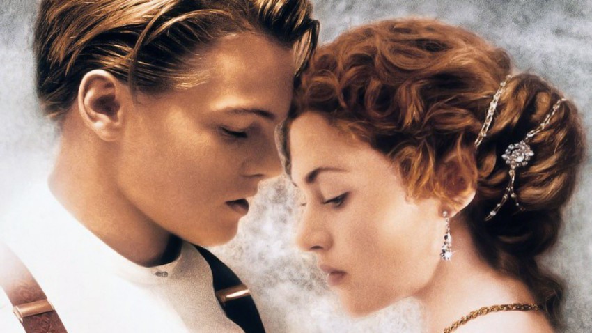 Wall Poster a kate winslet titanic leonardo dicaprio Paper Print