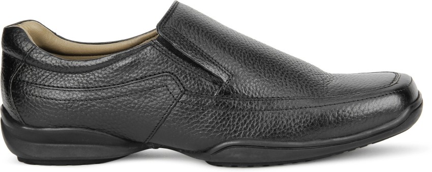 Hush puppies clearance shoes flipkart