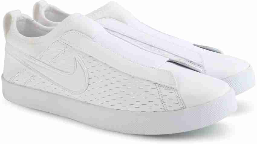 Nike racquette slip on sale on