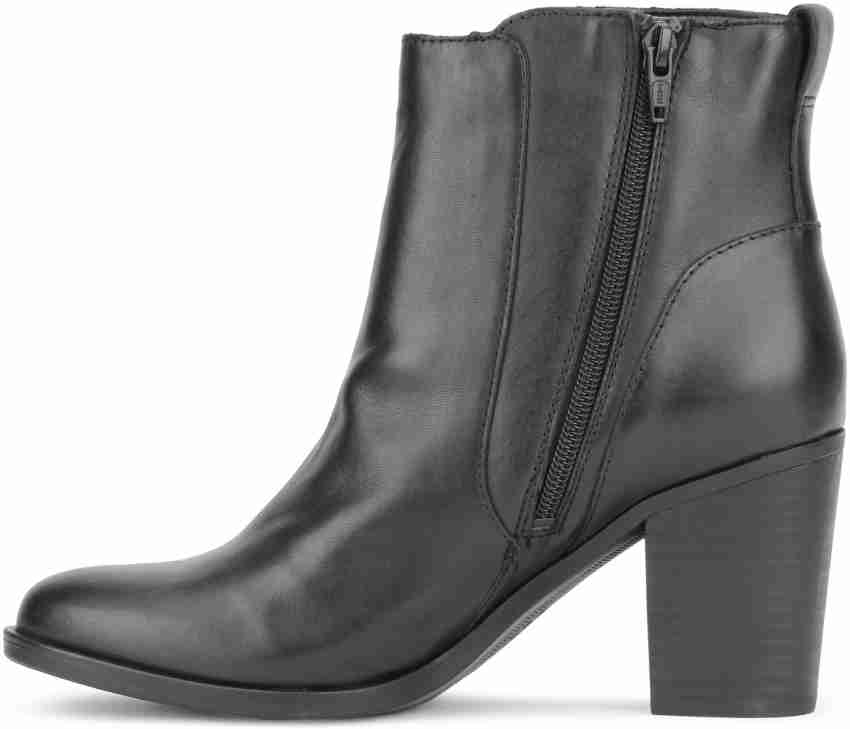 Naturalizer hot sale kala boot