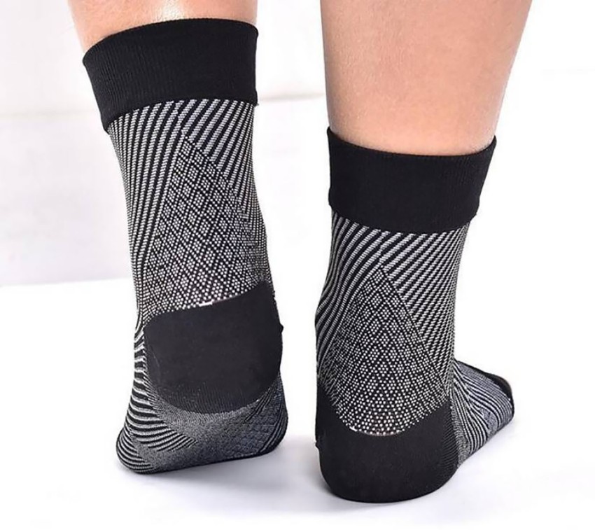 Physix Gear Sport Plantar Fasciitis Socks with Arch Support for Men & Women  - Ankle Compression Sleeve, Toeless Compression Socks Foot Pain Relief,  Ankle Swelling Better Than Night Splint, Black L/XL L/XL-US