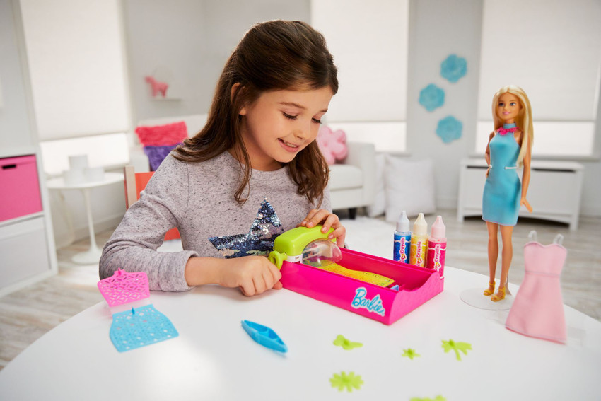 Barbie crayola cheap colour magic station
