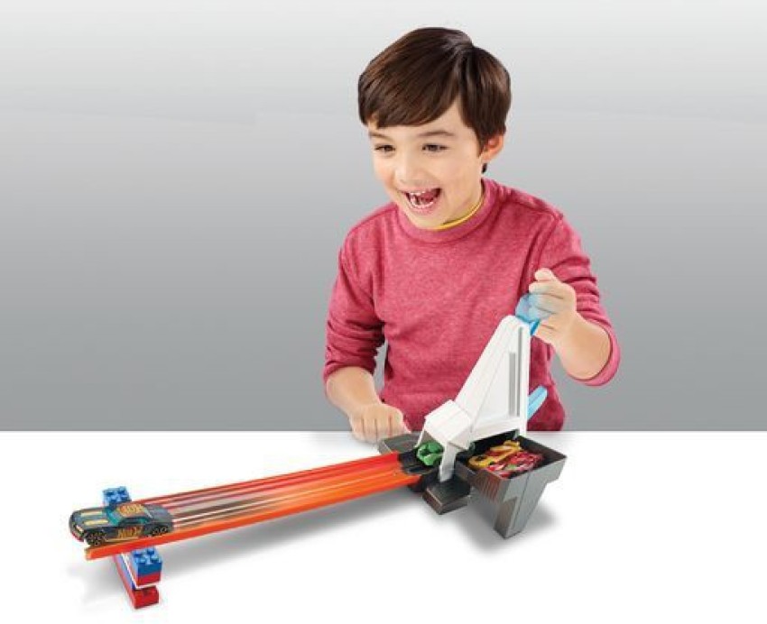 Hot wheels track builder 2025 launcher