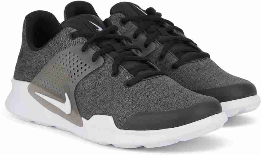 Nike hot sale arrowz preto