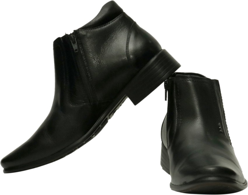 Lee cooper boots on sale flipkart