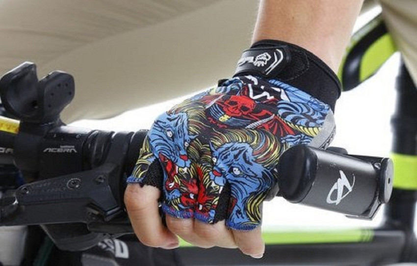 Gel bike gloves hotsell