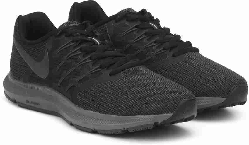 nike swift run black