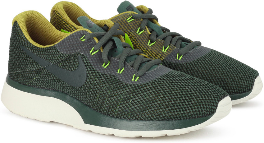 NIKE TANJUN RACER Running For Men Buy VINTAGE GREEN OUTDOOR GREEN DESERT MOSS Color NIKE TANJUN RACER Running For Men Online at Best Price Shop Online for Footwears in India Flipkart
