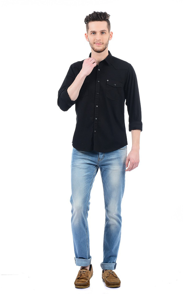Light jeans and black shirt sale