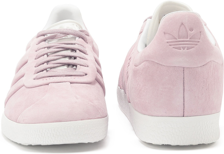 Gazelle stitch shop and turn pink