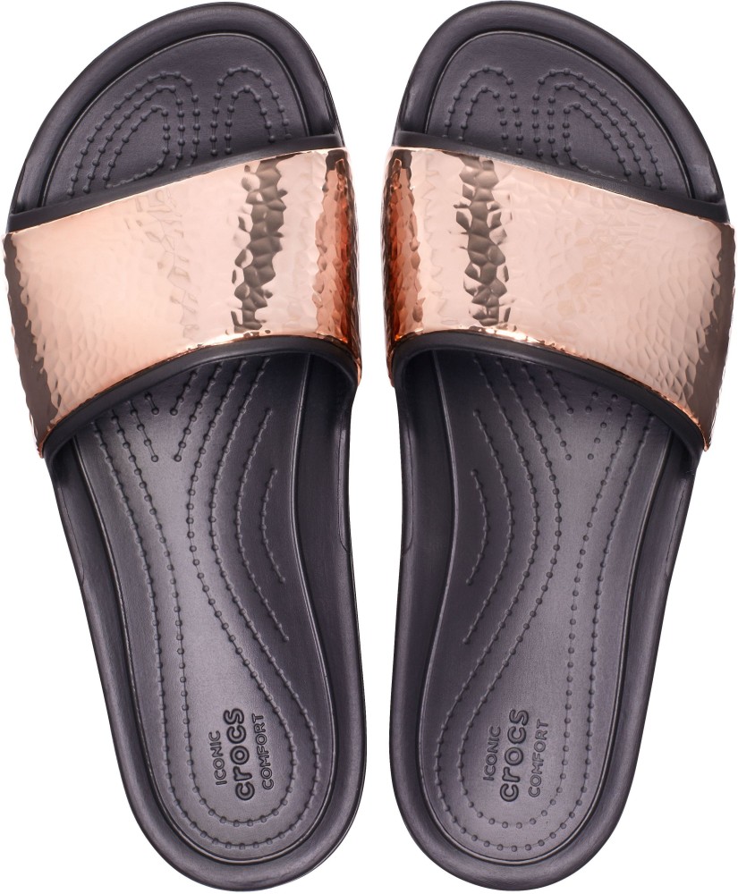 Crocs sloane best sale hammered metallic slide