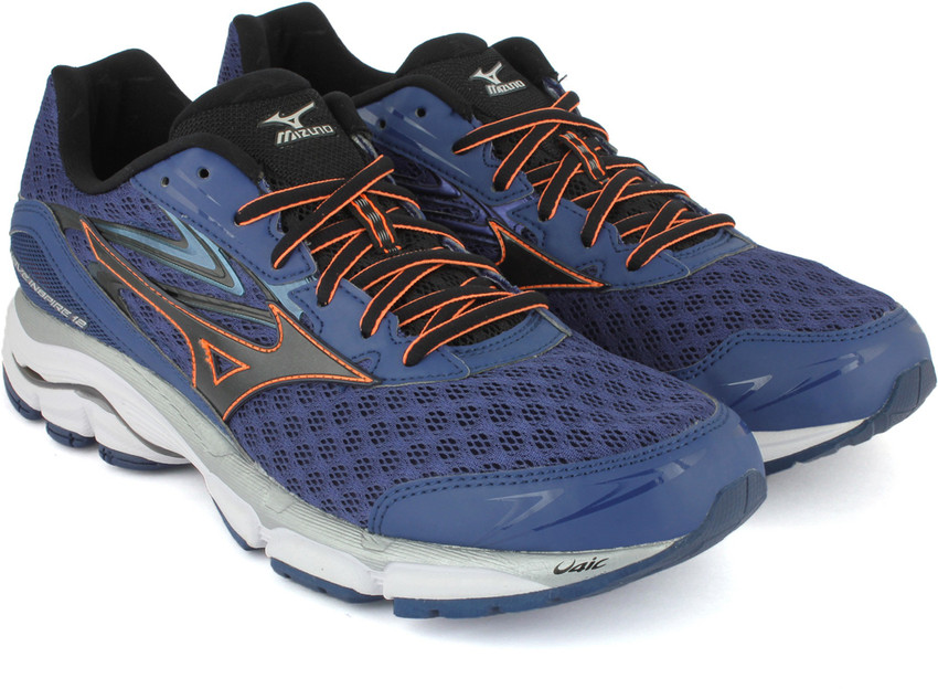 Mizuno hotsell shoes flipkart