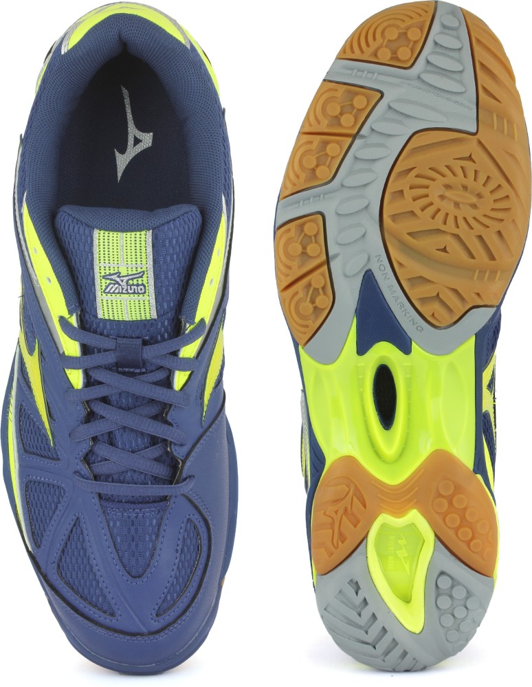 Mizuno deals shoes flipkart