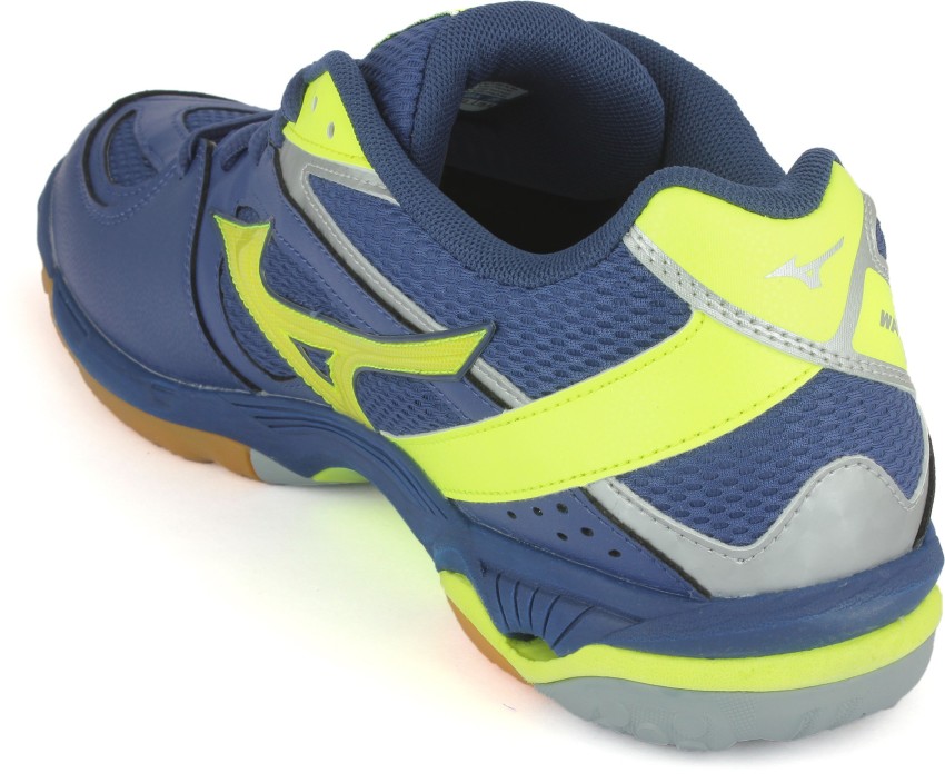 Mizuno store shoes flipkart