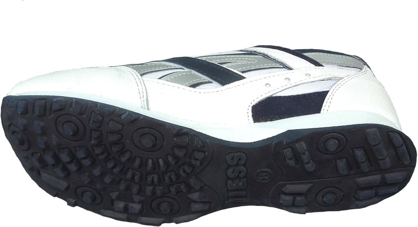 Ess sports 2024 shoes flipkart