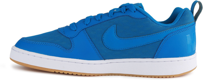 Nike borough top low se