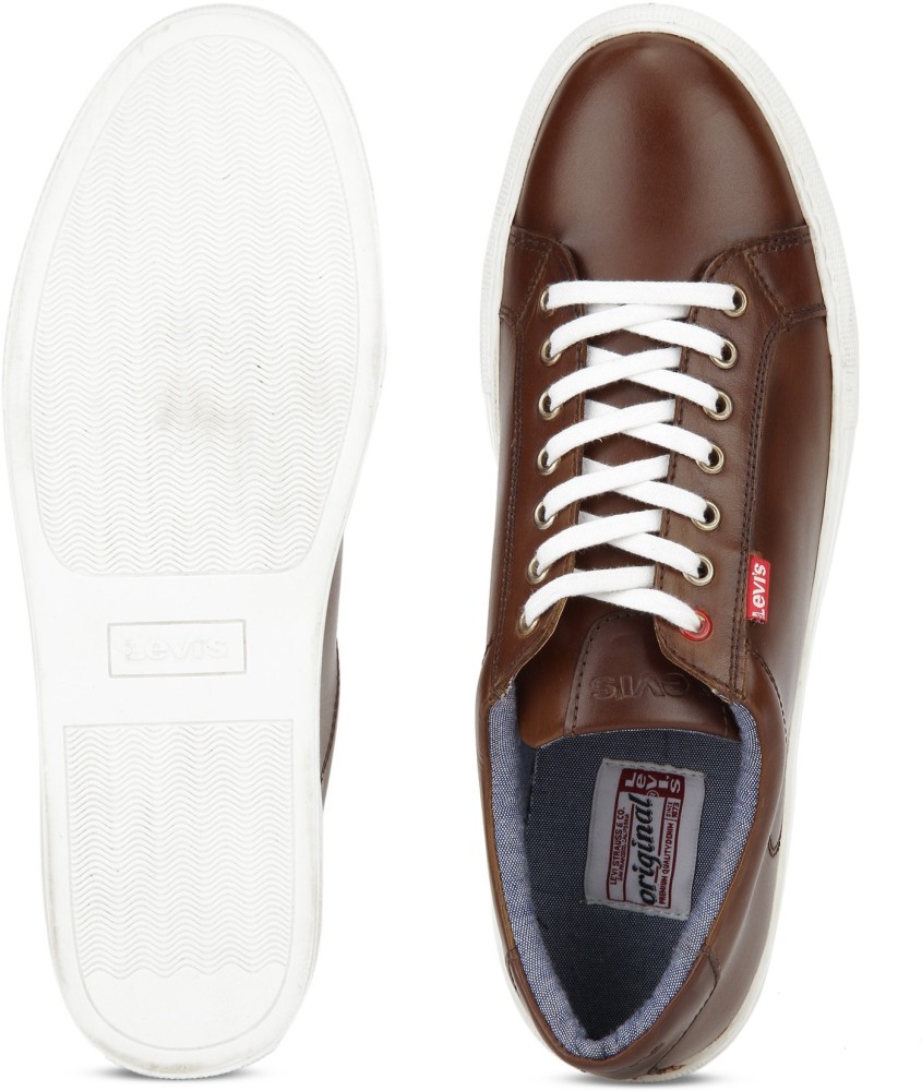 Levi's men's store prellude sneakers