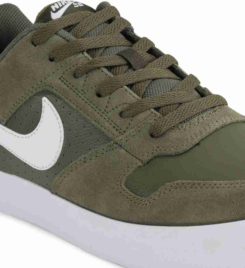 Nike vulc delta force top