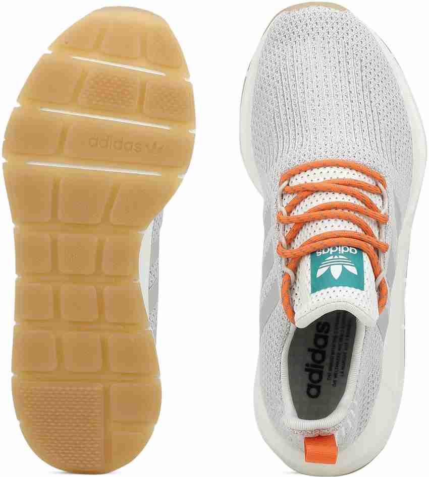 Adidas originals swift run summer top