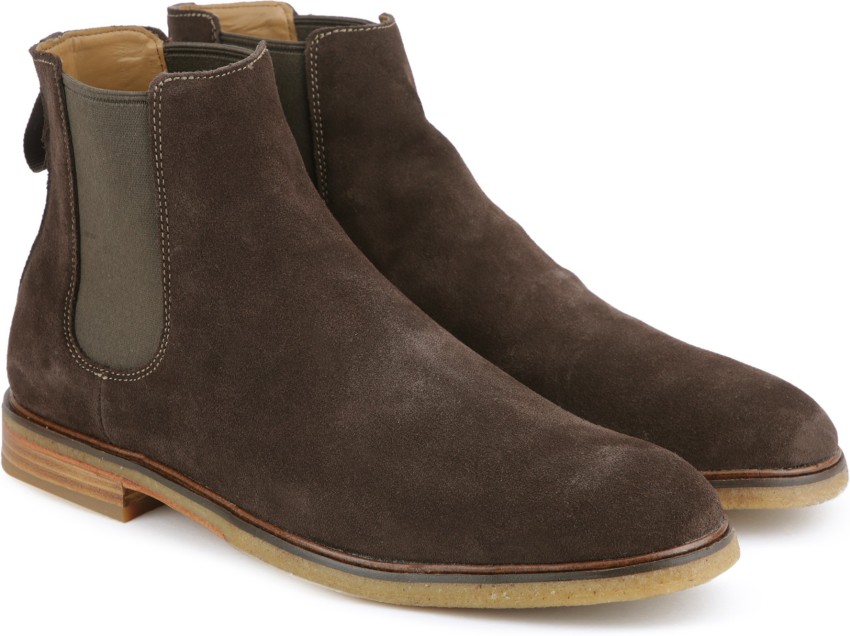 Clarkdale gobi deals dark brown suede